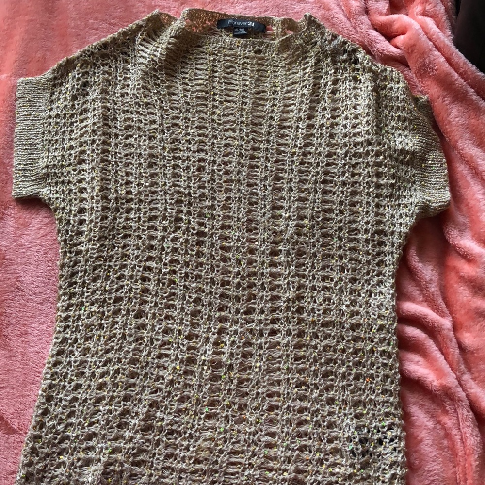 Beautiful knitted top with sparkle detail